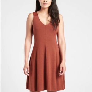 Athleta NTW Santorini Dress in Russet Brown size Small